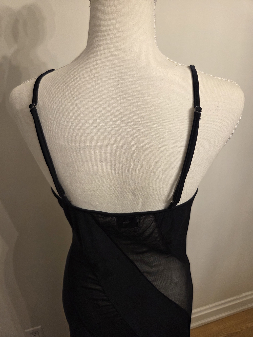Frederick's of Hollywood Black Sheer Panel Nighthown - Picture 6 of 9